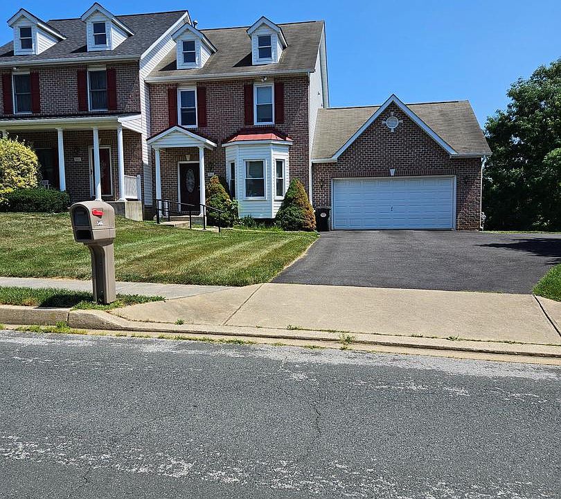 2nd image of 546 Gentry Ct