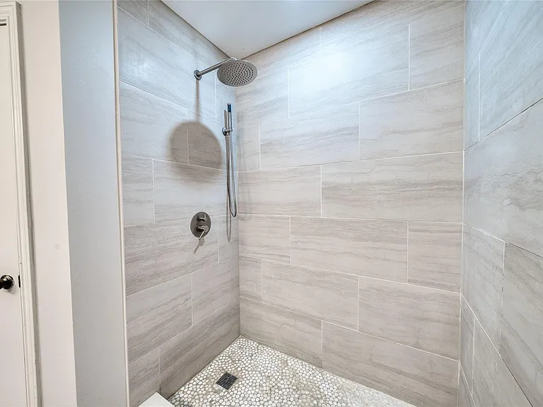 7914 Candle Ln — Photo 39