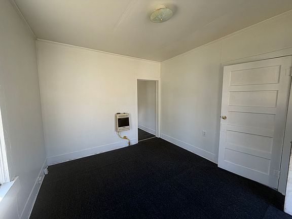 3rd image of 312 Sophie St