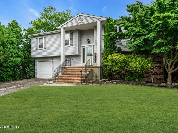 52 Lorelei Drive, Howell, NJ 07731