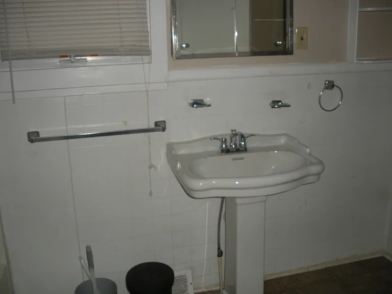 614 Heidt St — Photo 27