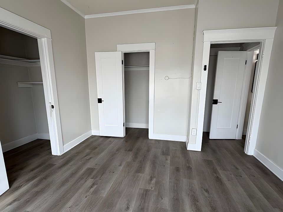 2nd image of 194 W 41st Pl APT 10