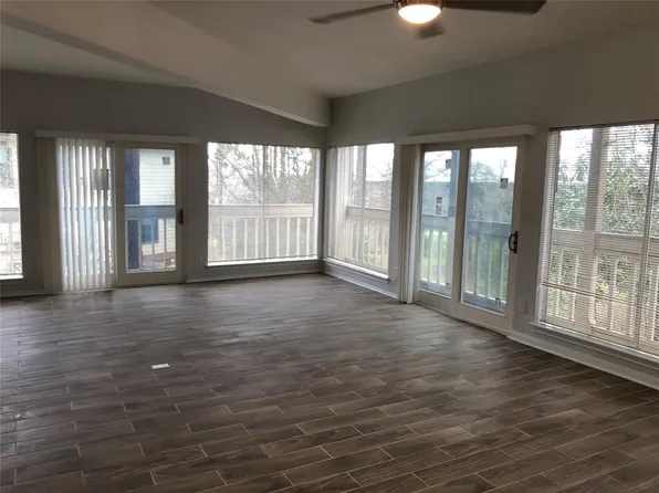 1406 April Villas #C, Montgomery, TX 77356