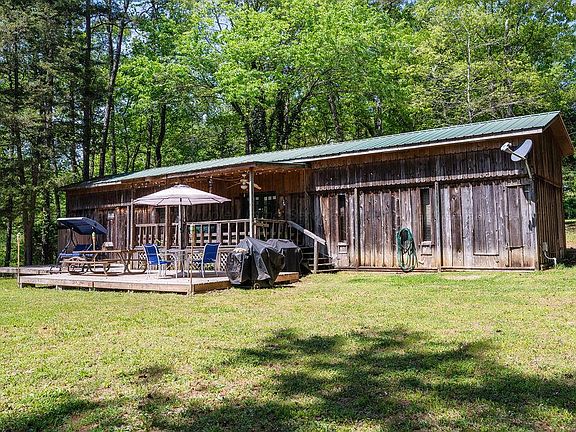 5th image of 319 River Dr