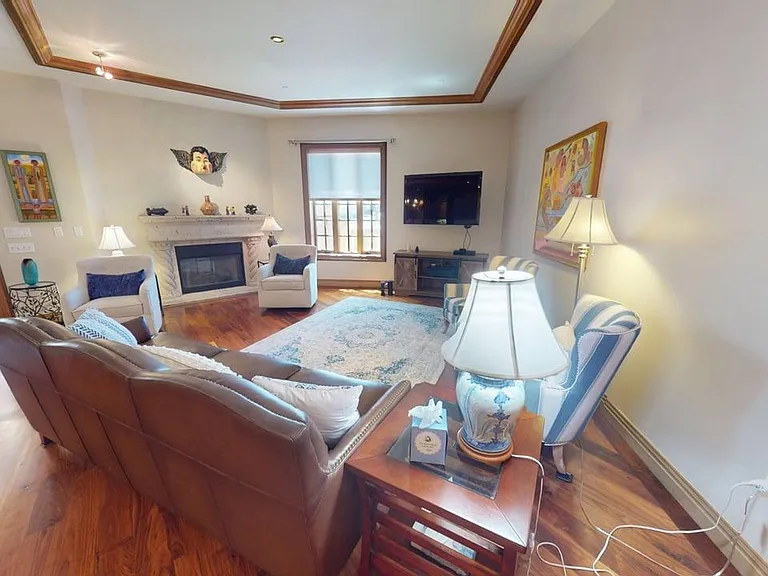 120 C Ave #205 — Photo 11