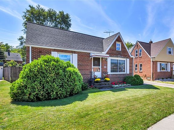 4th image of 14909 Orchard Park Ave
