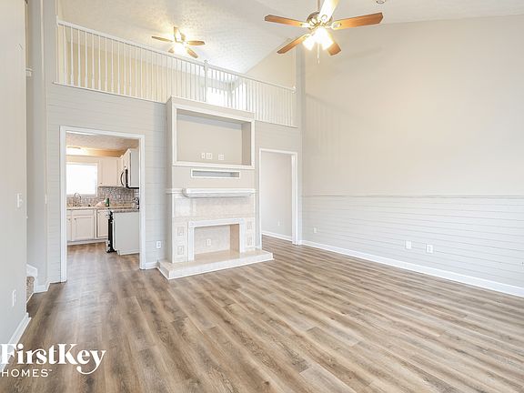3rd image of 2613 Fernwood Ave