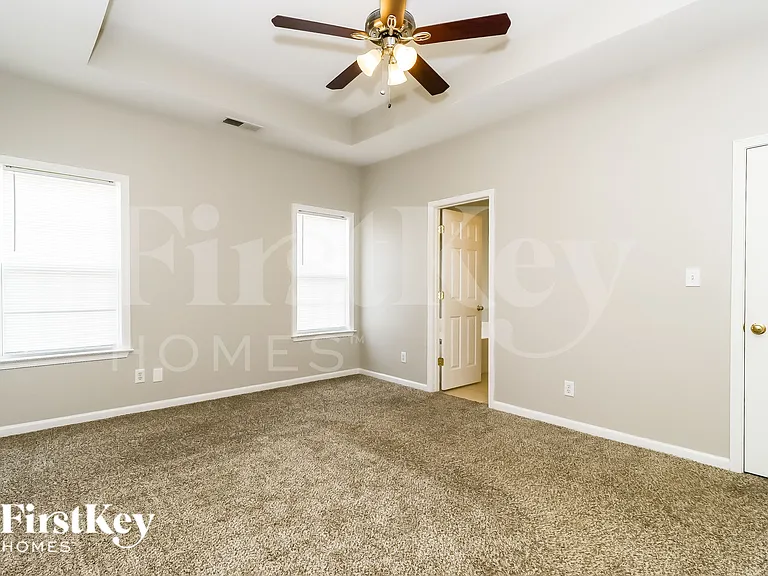 103 Tilton Dr — Photo 7