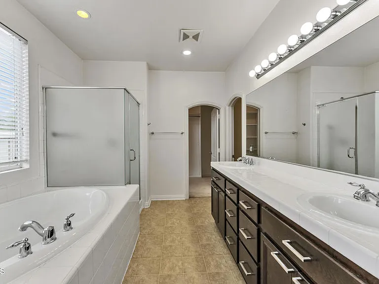24889 Ashtree Ct — Photo 20