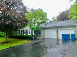 8 Hereford Dr, Crete, IL 60417