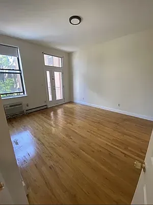 Rented by Weinstein Realty Group | media 31