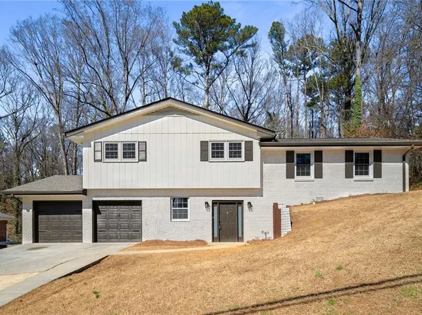 3001 W Potomac Dr, East Pt, GA 30344