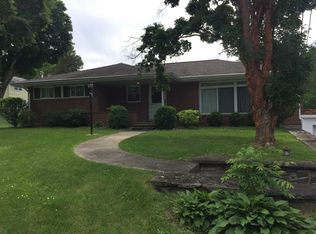 149 Red Schoolhouse Rd, Fishkill, NY 12524