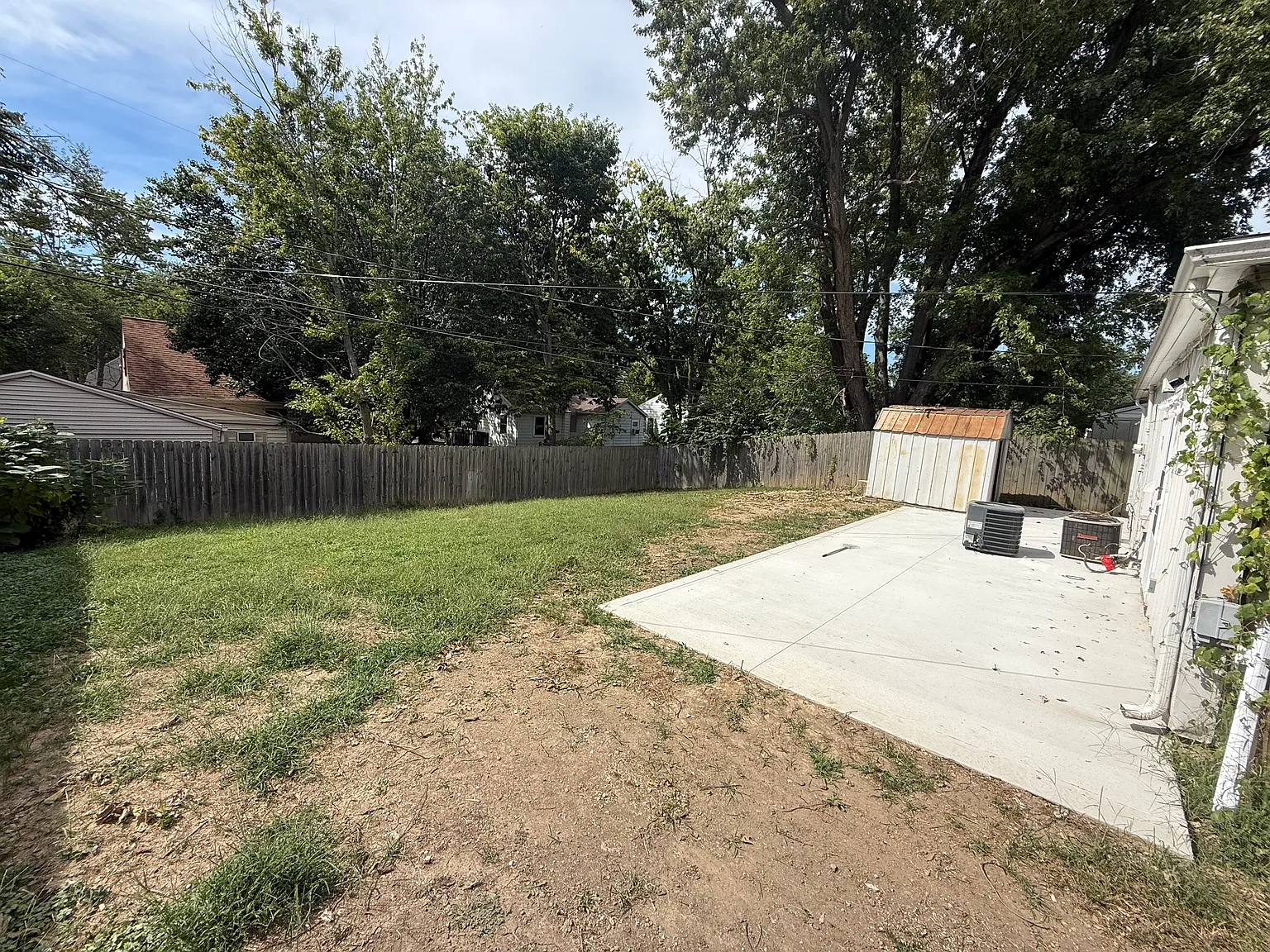 3 bed, 925 sqft, $1,500 — Photo 2