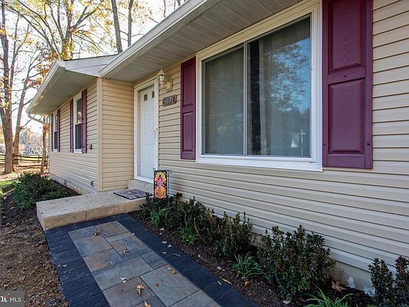 3rd image of 3071 Donegal Ct