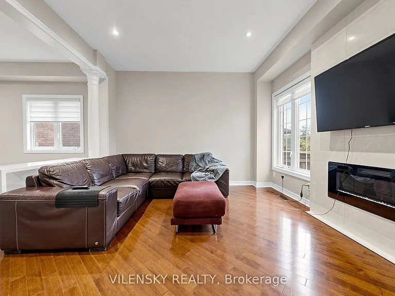 32 Santa Amato Cres — Photo 6