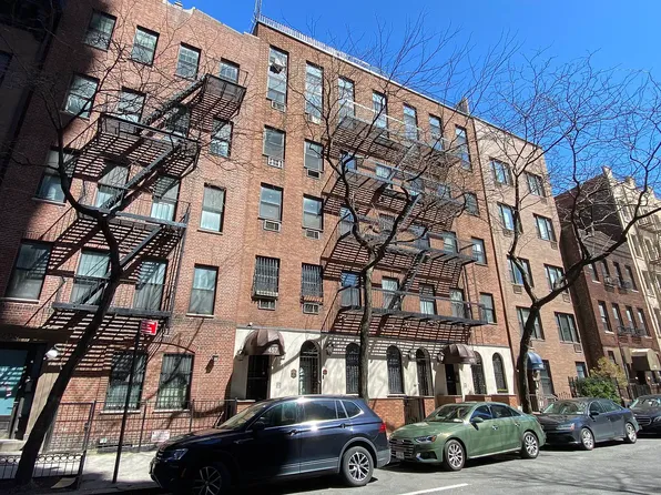 457 W 43rd St APT 3F, New York, NY 10036