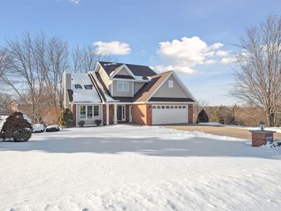 17083 Hidden Rdg, Dubuque, IA, 52002