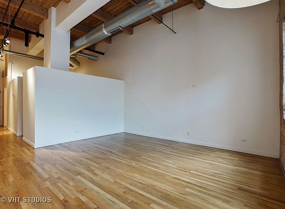 4th image of 1918 S Michigan Ave APT 202
