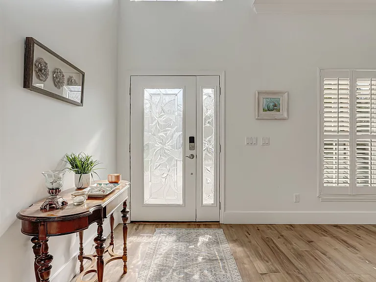 140 Oceans Edge Dr — Photo 7