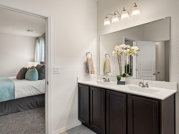 3rd image of 66 Tome Vista Dr