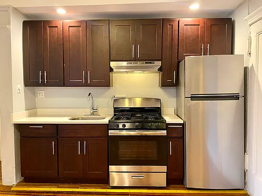 Rented by Lang Realty LLC | media 3