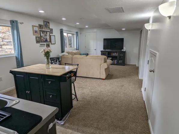 857 W Mustang Cir, Saratoga Springs, UT 84045