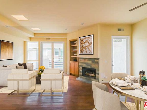 2nd image of 1461 Manhattan Beach Blvd APT B
