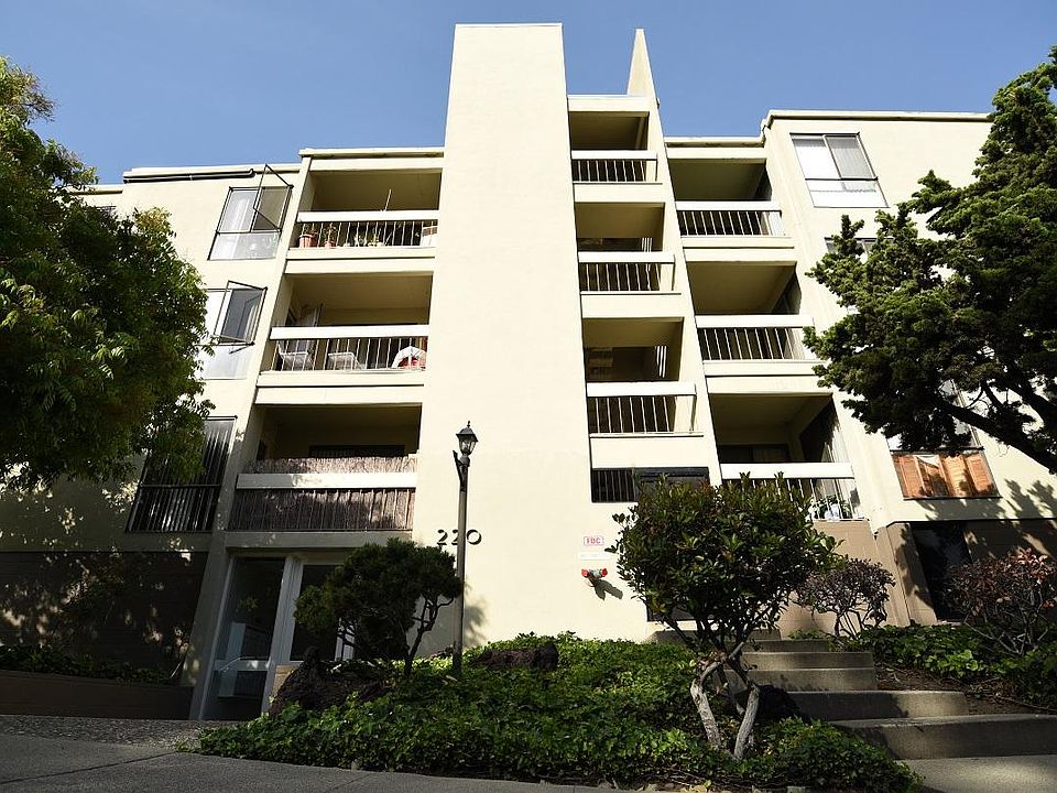 2nd image of 220 Perkins St #207