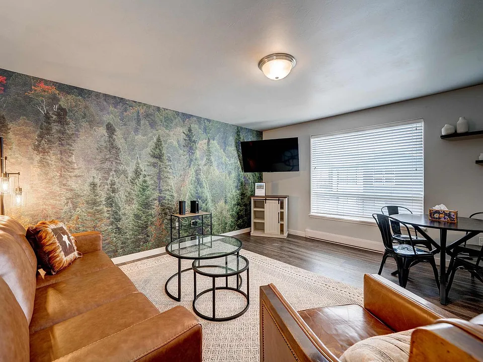 360 Enterprise Blvd #ID1340468P