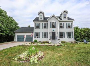 84 Holly Hill Farm Rd, Weare, NH 03281