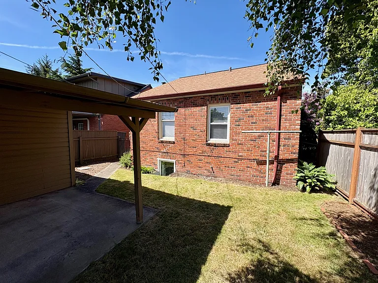 8028 Jones Ave NW — Photo 14