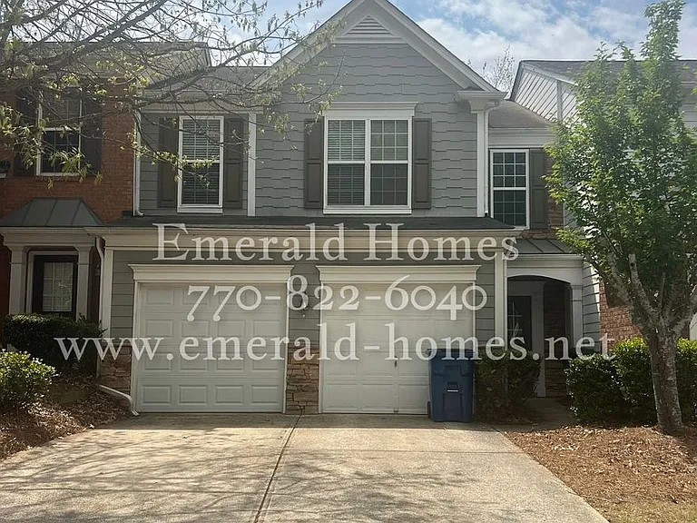 2048 Fosco Dr — Photo 1