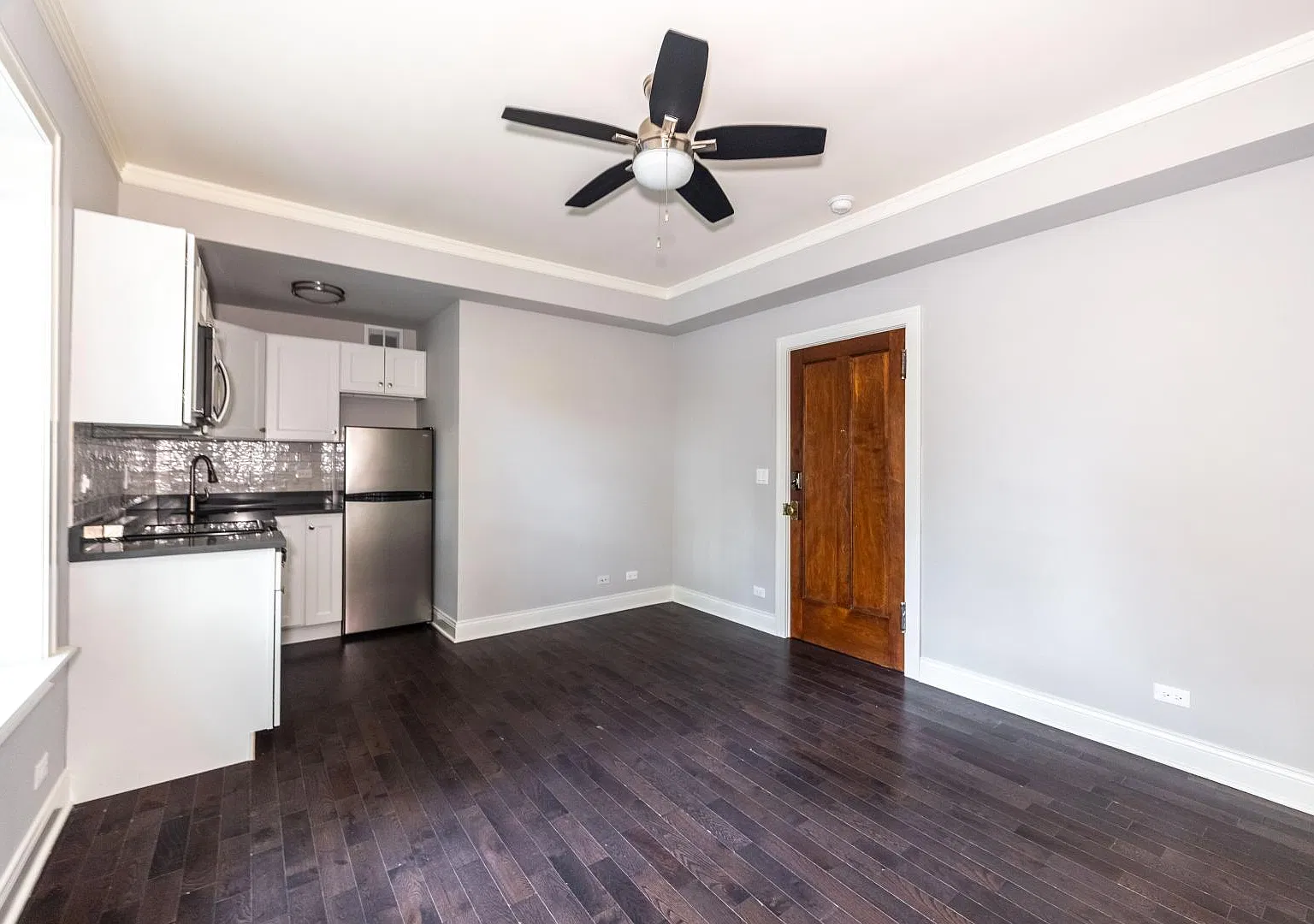 640 West Wrightwood Avenue #211 — Photo 3