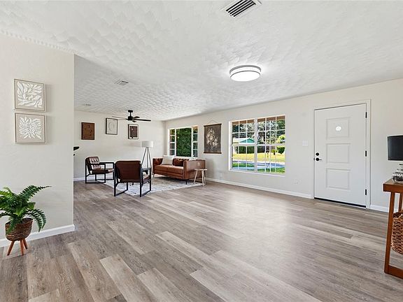 2nd image of 1617 SE 14TH AVENUE