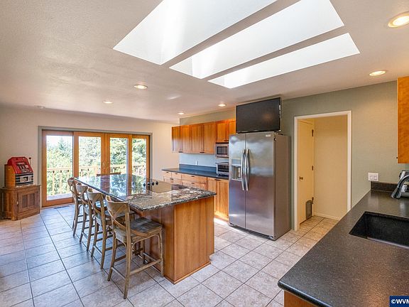 4th image of 36824 Edgemont Dr