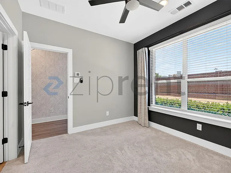 2818 Addison Park Ln — Photo 7