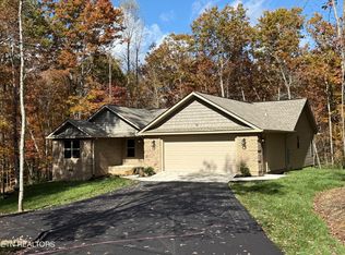 10 T Pl, Monterey, TN 38574