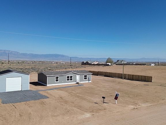 2nd image of 806 24th St SW