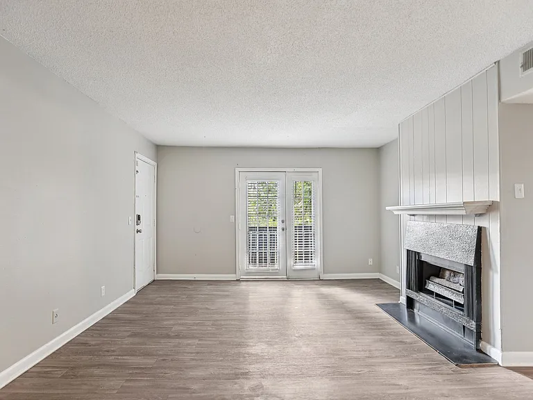 Willow Apartments — Photo 35