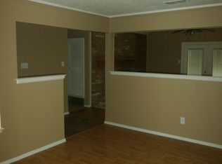 6608 Gary Ln, Fort Worth, TX 76112