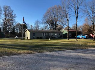 8733 S Sycamore St, Monterey, IN 46960