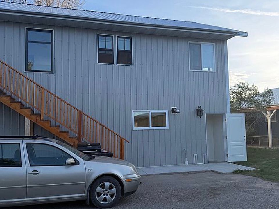1st image of 207 Fabrick St Unit B