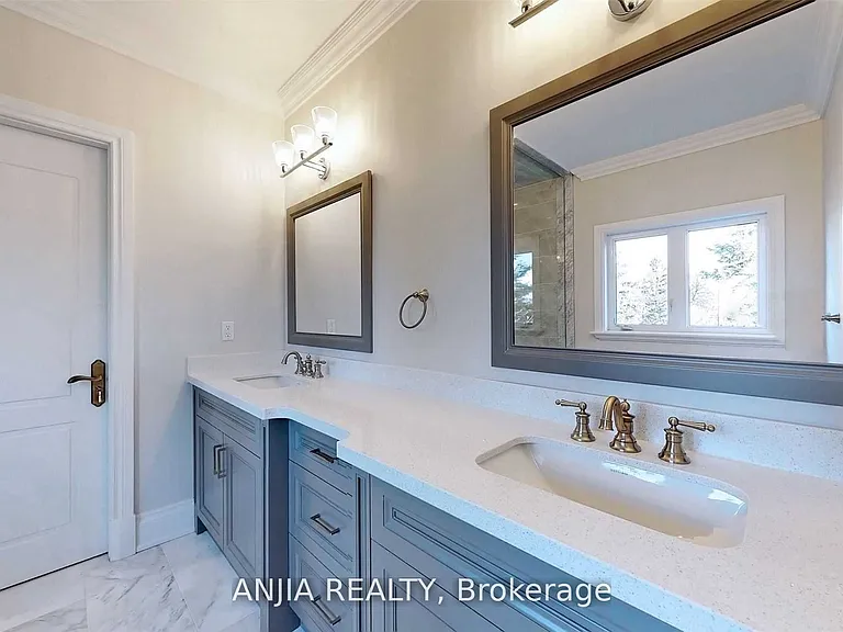 6 Daniel Cozens Ct — Photo 17