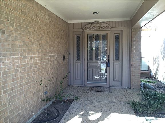 3rd image of 13 Crown Pl