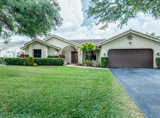 5617 NW 88th Ter, Coral Springs, FL 33067
