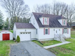 423 Sand Shore Rd, Hackettstown, NJ 07840