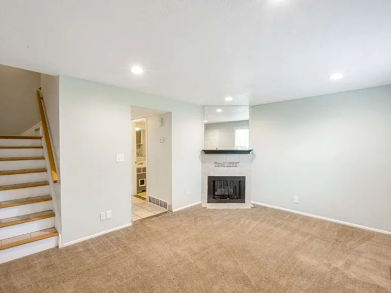 8754 S 620 E — Photo 2
