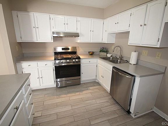 4th image of 6102 Heybridge Ct
