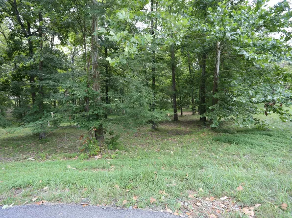 3 Pine View Dr, Benton, KY 42025